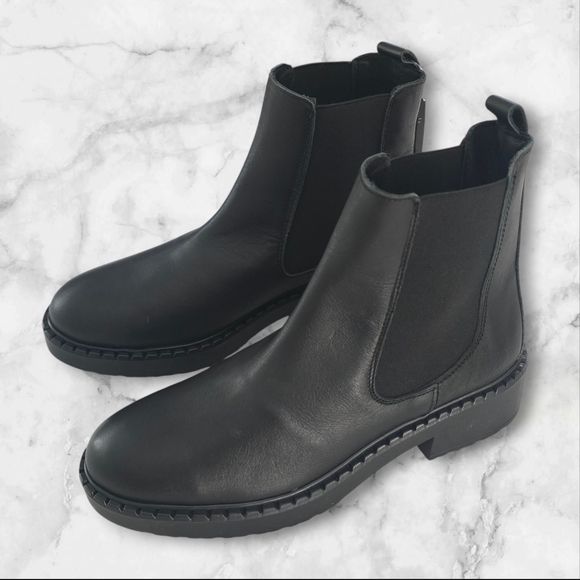 Enzo Tesoti Made in Spain Solid‎ Chelsea Leather Boots Size 39/8 US Size - Picture 1 of 8